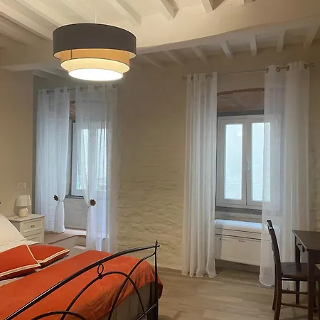 公寓 La Casa Della Campana *
