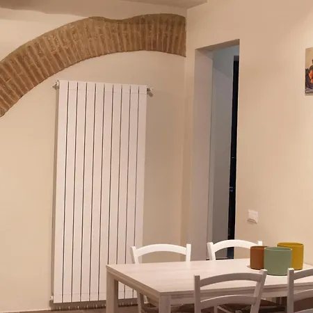 La Casa Della Campana