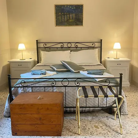 La Casa Della Campana