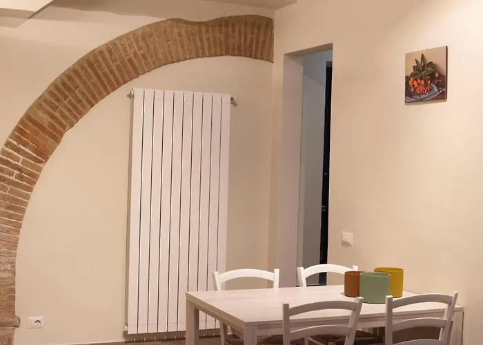 La Casa Della Campana