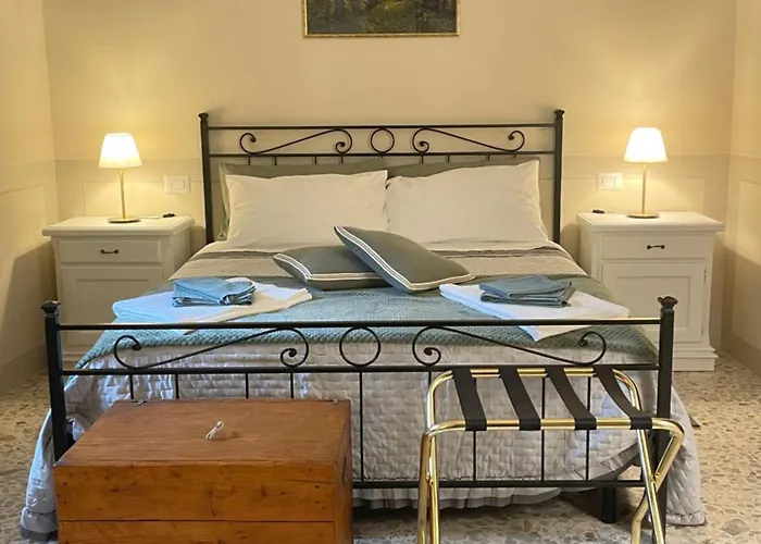 La Casa Della Campana